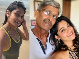 Isha Keskar Went To Goa Immediately After Her Father S Death And Became A Troll She Left In Silence Marathi News After The Death Of Her Father Isha Keskar Went To Isha keskar is an indian actress working in marathi films and serials. isha keskar went to goa immediately