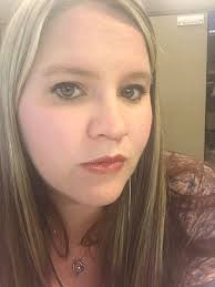 Serenity and Bliss Tsavorite are bringing back the half-stache look — and  totally pulling it off! They might only have half a moustache each, but  together they're a purr-fectly complete pair of