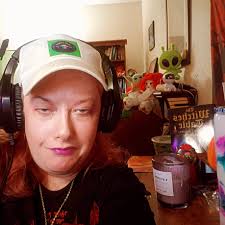 What do you think? WHV CAN SOME PEOPLE SEE CHOSTS WHILE OTHERS CAN'T.