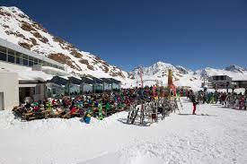 Skiareál pitztaler gletscher a sousední menší areál rifflsee jsou na konci 45 km dlouhého údolí pitztal. Offnungszeiten Der Bergbahnen Im Pitztal Ferienregion Pitztal
