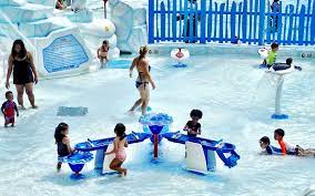 However, there are marked advantages to. Check Out Camelback Lodge And Indoor Waterpark Interactive Water Table Perfect For Aquatopia S Little Explores To Water Park Water Playground Hot Tub Outdoor