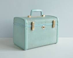 Vintage Samsonite Train Case 1950s Ultralite Pale Turquoise Etsy Train Case Vintage Vintage Finds