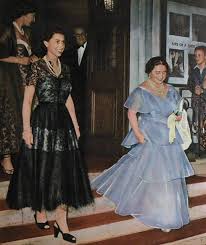 Prince margaret seen here with her mum the queen mother and also her sister queen elizabethcredit in 1952, the same year that elizabeth ii became queen, the raf officer divorced his wife with the. Queen Elizabeth Ii Attends The Theatre With Princess Margaret And The Queen Mother 1954 Young Queen Elizabeth Queen Mother Queen Elizabeth