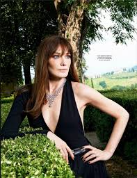 Her photographs have always been published in glossy magazines and her later carla bruni turned into singing. Carla Bruni Height And Weight Stats Pk Baseline How Celebs Get Skinny And Other Celebrity News