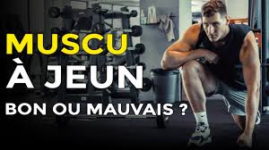 Les poignées d'amour sont des amas de graisse la musculation a le gros avantage de pouvoir cibler une zone en particulier. Les Secrets Pour Perdre Ses Poignees D Amour Rapidement Youtube
