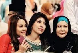Sebenarnya, jika kamu belajar cara untuk berkomunikasi dengan baik, banyak masalah dapat diselesaikan. Popular Dengan Nama Sendiri Namun Tidak Sangka Selebriti Ini Rupanya Adik Beradik Soya Lemon