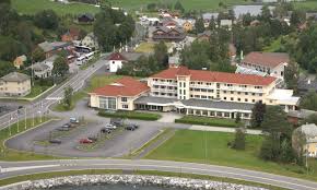 Hotellet vart i 1941 okkupert av tyskarane som ombygde og brukte det til sjukehus. Thon Hotel Jolster Skei Norge Hotell Anmeldelser Og Prissammenligning Tripadvisor