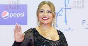 دون ارتداء ملابس مثيرة أو جريئة، نجحت يسرا وإلهام شاهين وهالة صدقى وليلى علوى فى كسب احترام الجميع خلال حفل افتتاح. Ù„ÙŠÙ„ÙŠ Ø¹Ù„ÙˆÙ‰ ØªØªØ£Ù„Ù‚ ÙÙ‰ Ù…Ù‡Ø±Ø¬Ø§Ù† Ø§Ù„Ø¬ÙˆÙ†Ø© ÙˆØªÙˆØ§Ø¬Ø¯ Ø§Ù„Ù…Ø·Ø±Ø¨ Ø£Ø¨Ùˆ Ø¨ØµØ­Ø¨Ø© Ø²ÙˆØ¬ØªÙ‡ ÙˆÙ‡Ù‰ Ø­Ø§Ù…Ù„ Ø§Ù„ÙŠÙˆÙ… Ø§Ù„Ø³Ø§Ø¨Ø¹