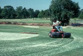 Our sands can be made for a variety of different applications including but not exclusive to, bioretention, soft fall sand, water filtration media, sports turf & top dressing sand, pool filter media, tiling sands and manufacturing sands. Topdressing Turfgrass Sod