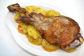 Paletilla De Cordero Asada A Las Finas Hierbas Javier Romero Cordero Asado Cordero Asado Al Horno Carne Al Horno