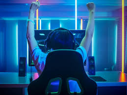 You can sign up as a clickworker free of charge. Gaming Series Part 1 Five Ways To Earn Money As A Game Streamer Business News