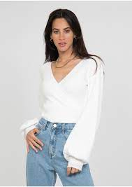 Les achats sont facilités grâce aux options de livraison et de retour gratuites (des conditions générales s'appliquent). Pull Cache Coeur A Manches Ballons Blanc Outfitbook