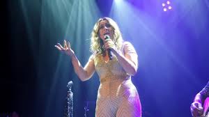 Ken je mij, walk along, vlieg met me mee (het avontuur). Trijntje Oosterhuis Met Alvin Lewis Ken Je Mij Patronaat Haarlem 12 10 2019 Youtube
