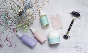 To believe the statements and works of yoga poses, you must start practicing them. In Love With Life Anti Aging Face Yoga Fur Ein Jungeres Aussehen