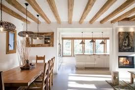 Renover Une Maison De Campagne Idees De Pro Avant Apres En 2020 Renovation Maison Salle A Manger Rustique Maison De Campagne