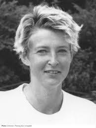 Ali Bonner's Instagram, Twitter & Facebook