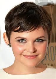 This versatile look is apt for any age, especially the 50s. 40 Different Hairstyles For Fat And Chubby Face Women 2021