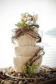 64 Awesome Fall Wedding Cakes Weddingomania Wedding Cake Rustic Beach Wedding Cake Fall Wedding Cakes