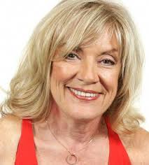 Long Hairstyles Women Over 60 For More Awesome Hairstyles For Women Over 50 Go To Trendyhairstyle Org Womens Hairstyles Cool Hairstyles Over 60 Hairstyles
