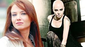 Deniz uğur nerede ve ne zaman dünyaya geldi, nasıl ünlü oldu, sanat kariyerinde hangi çalışmalara imza attı? Kanseri Yenen Oyuncu Deniz Ugur Kimdir Habermotto