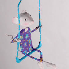 Reserve Mobile Papier Mache Petite Souris Au Trapeze Etsy Baby Mobile Wind Sock Outdoor Decor