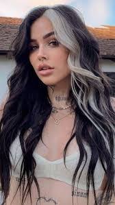 Sierra Graves's Instagram, Twitter & Facebook