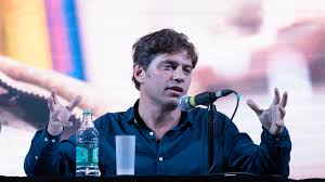 Kicillof anunció la compra de 5 millones de vacunas y el regreso a las clases presenciales en provincia en conferencia de prensa, el gobernador bonaerense confirmó que vuelven las clases a partir del próximo miércoles y que los distritos del amba pasan de fase 2 a fase 3, por la baja de casos observada en la última semana. Axel Kicillof Admitio Que El Kirchnerismo Ha Sido Funcional A La Grieta Y Pidio No Caer En El Revanchismo Infobae