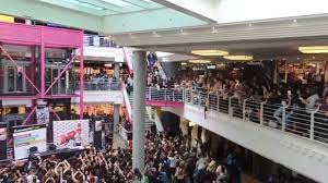 Des jouets par milliers à la fnac. En Attendant David Carreira Balexert Geneve 15 10 2014 Showcase By Fnac Nrj Leman Youtube