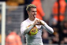 Ezgjan alioski (born 12 february 1992) is a macedonian professional footballer who plays as a winger for championship club leeds united and the macedonia. Radio Life Leeds United The Universe Everything