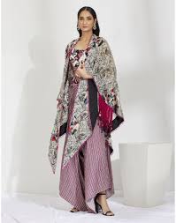 Anamika Khanna Women S Designer Fashion Shop Online At Ogaan Com The anamika khanna look that samantha wore for her film's promotions is designer's signature look and a jaising will close the fashion week with her 'shades of a diva' collection. anamika khanna women s designer