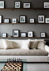 Schone Einrichtungsideen Mit Einem Regal Hinter Sofa Im Wohnzimmer Wohnzimmer Regal Weisse Zimmer Inneneinrichtung