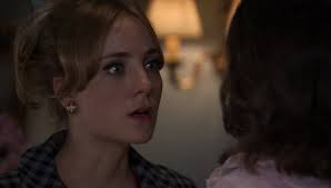 Pilar confiesa a Valeria los abusos de Martín Angulo