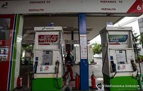 Angka ini juga jatuh ke posisi terendah sejak 28 september 2018. Naik Turun Harga Bbm Seirama Fluktuasi Harga Minyak Dunia Kontan Co Id Line Today