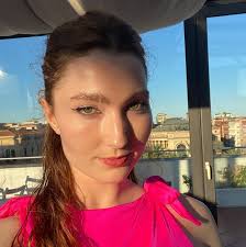 Anna Hubble (@annahubble_) • Instagram photos and videos