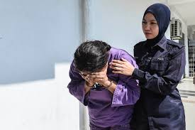 Kak long (siti kharina) was a good and friendly person. H2vuusyirpk6am