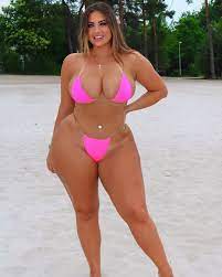 Pin On Beautiful Curvy Girls