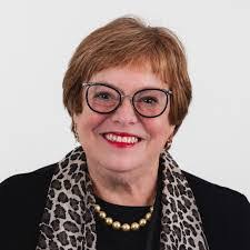 Susannah Wright's Instagram, Twitter & Facebook