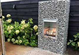 It's a simple build that is great for a beginner diy project and works in just about any size yard. 12 Gorgeous Gabion Ideas For Backyards Container Water Gardens