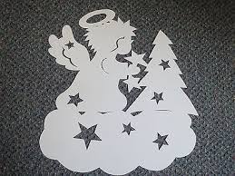 Fensterbild fensterbild schneefrau neele pink rosa weihnachten weihnachten tonkarton. Fensterbilder Tonkarton Filigran Engel Mit Tanne Weiss Basteln Weihnachten Fensterbilder Weihnachten Fensterbilder