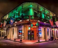The infamous bourbon street, also known as rue bourbon, conjures up images of endless partying, drinks of all shapes and sizes, bachelorette parties, and of course, mardi gras. Tropical Isle Bourbon Street Cam Live Beaches