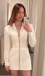 On thanksgiving, hamlin took to instagram to share photos of the people she was thankful for in 2020, and among them was disick.see more on scott disick and amelia hamlin in the video below. Amelia Hamlin 19 Poses In Mini Dress For Instagram Selfie Amid Romance With Scott Disick 37 Duk News