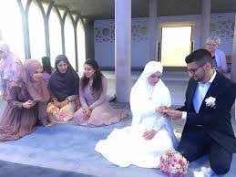 Ideen und anregungen zu hochzeitsglückwünschen. Was Ziehe Ich Als Gast Auf Einer Islamischen Hochzeit An Mode Religion Kleidung