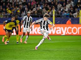 Newcastle hit Union SG for four; Qarabag double lead