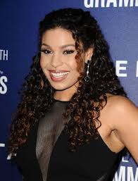 Celebrities have to get dolled up all the time to pose for red carpet pictures, so the styles they choose can help you figure out how to guide your stylist in the right direction. 7 Easy Natural Hairstyles For Prom How To Style Natural Hair For Prom