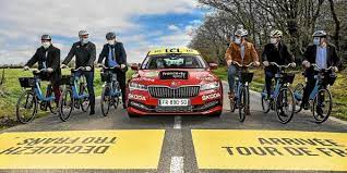 Le tour de france passera aussi à châteaulin vers 15h et à hanvec vers 16h10. L Arrivee Du Tour De France Cycliste A Landerneau Une Occasion En Or De Mettre Les Habitants En Selle Le Tour De France A Landerneau Le Telegramme
