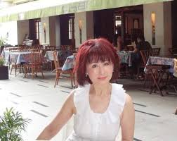 香奈儿（chanel）是法国奢侈品品牌，创始人是coco chanel（原名是gabrielle bonheur chanel ，中文名是加布里埃·香奈儿），该品牌于1910年在法国创立。该品牌产品种类繁多，有服装、珠宝饰品及其配件、化妆品、护肤品、香水等。该品牌的时装设计有高雅、简洁、精美的风格，在20世纪40年代就成功地将. 61æ­²åŠ‰æ›‰æ…¶ 71æ­²æ½˜è¿Žç´«ç´ é¡ç…§ æ­²æœˆæžœç„¶æ˜¯æŠŠæ®ºè±¬åˆ€ æ¯æ—¥é ­æ¢