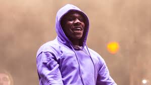 Billion dollar baby entertainment rapper, dababy premieres the official music video to his latest single, 'blind'. Dababy Drops New Video Feat Young Thug Blind Power 92 3 Fm