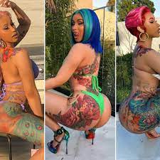 Cardi b ass pics