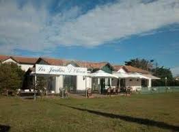 Sans charme mais propre acceuillant et tres correct pour le prix Les Jardins D Oleron Abc Salles