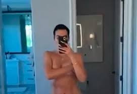 But if you're not up to date, let us explain the drama around khloé kardashian's unauthorized photo. Me Jrn4b Cyunm